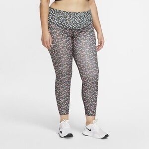 Nike 3X Womens Floral 7/8 Leggings